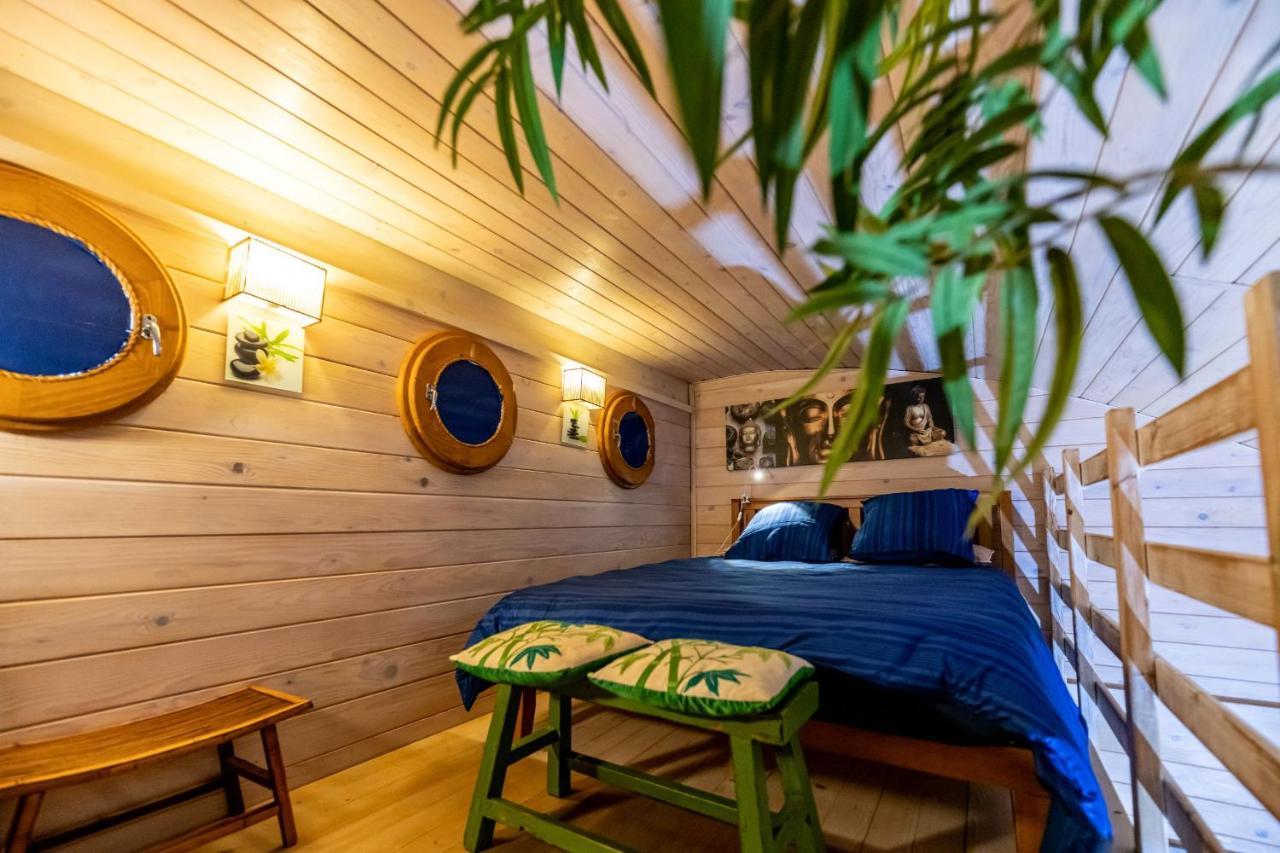 Gite Et Chambre D'Hote Gussignies Exterior foto
